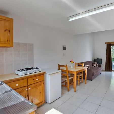 Bare Hill * Kyrenia (Northern Cyprus)