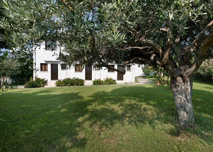 Bare Hill * Kyrenia (Northern Cyprus)